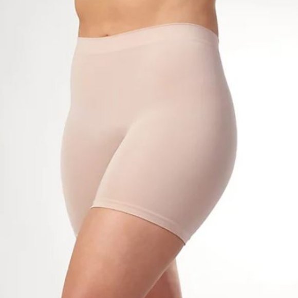 Breezies S/4 Seamless Smoothing Mid-Thigh Shorts - Picture 3 of 4